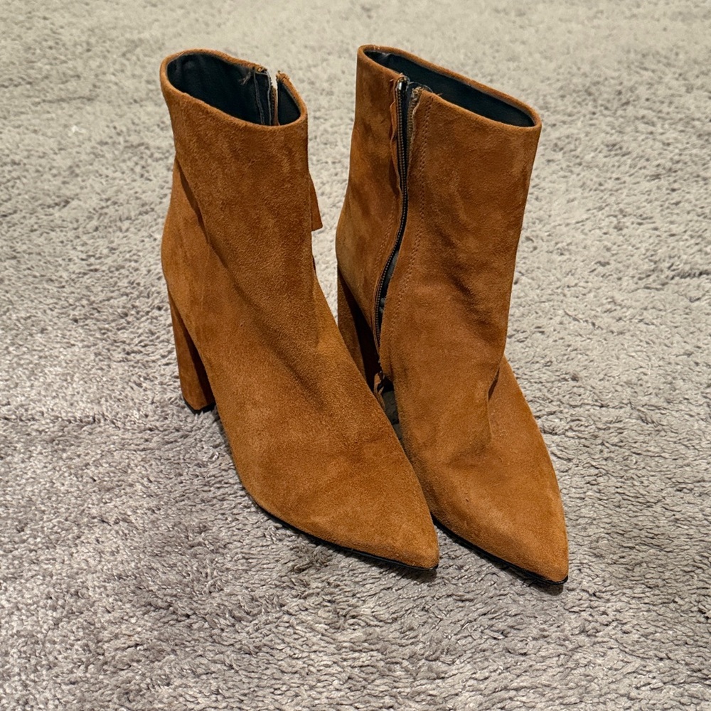 Barneys New York Tan Suede Heeled Boots